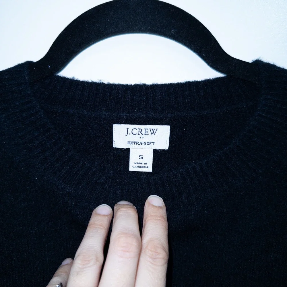 J. Crew Black Extra-Soft Yarn Crewneck Sweater Size‎ Small
